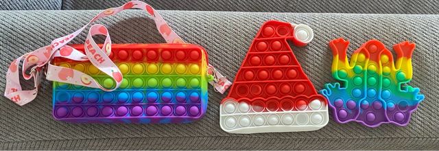 Set 3 Pop It: Bolso Arcoíris, Gorro Navidad, Rana