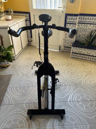 Bicicleta Estática Negra