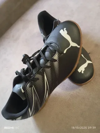 Zapatillas Puma Negras modelo attacanto