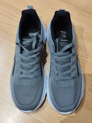 Zapatillas deportivas grises