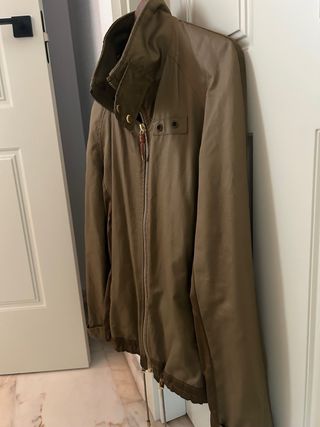 Parka original color marrón/verde oliva