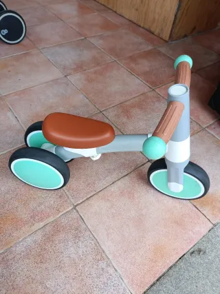 Bicicleta de bebé 3 ruedas