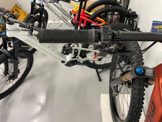 BICI ELECTRICA MTB ENDURO MONDRAKER CRAFTY CARBON 