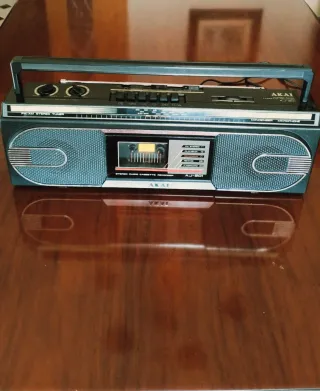 Radiocasete Akai AJ-201 Negro/Gris