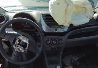 5159526 piloto trasero izquierdo nissan pix0 (uao)