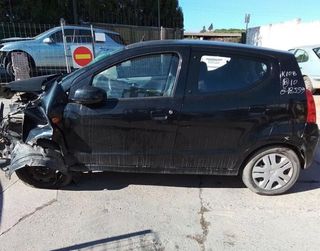 5159526 piloto trasero izquierdo nissan pix0 (uao)