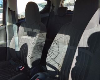5159526 piloto trasero izquierdo nissan pix0 (uao)