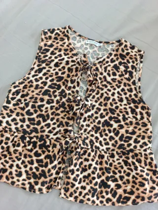 Blusa leopardo lazos Stradivarius Talla M