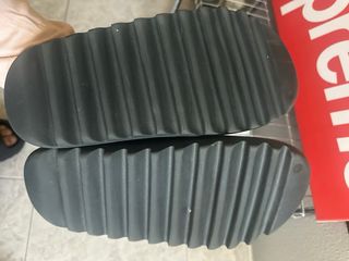 Yeezy Slide Dark Onyx EU43-44,5
