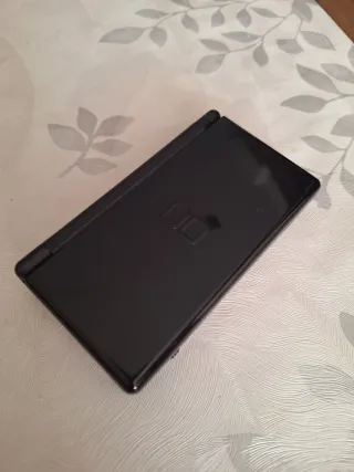 Nintendo DS Lite Negra + 4 Juegos
