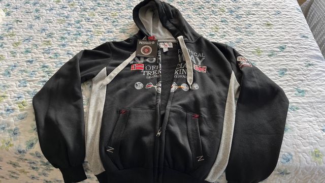 Chaqueta Norway Talla M Negra y Gris NUEVA
