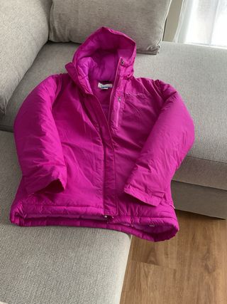Chaqueta Columbia Rosa con Capucha. 