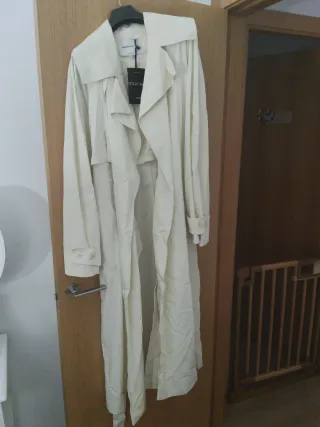 Gabardina Mango Blanca Talla M Sin estrenar