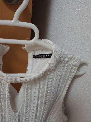 Top Guess blanco encaje
