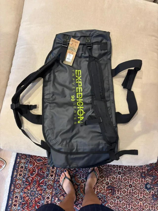 Petate Altus Expedición Travel 90L negro