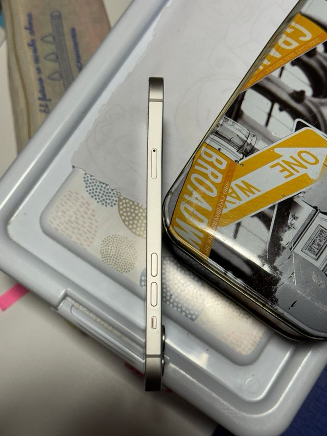 iPhone 14 Plus Apple