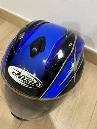 Casco de moto integral azul y negro