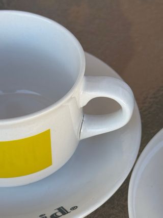 Tazas y platillos Minute Maid