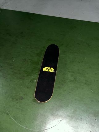 PRECIO NEGOCIABLE
Skate Star Wars Usado