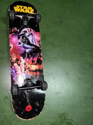 PRECIO NEGOCIABLE
Skate Star Wars Usado