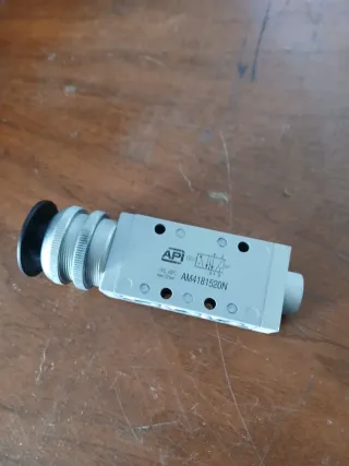 Valvola pneumatica API 1/8