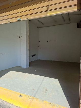 Local comercial en alquiler en La Malva-rosa en Valencia
