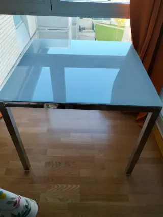 Mesa de comedor cristal y metal