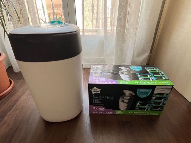 Papelera pañales Tommee Tippee Twist & Click