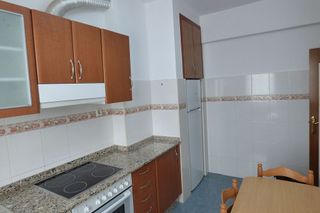 Piso en alquiler en Os Mallos - San Cristóbal en Coruña (A)