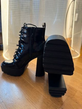 Botines charol plataforma negros talla 35