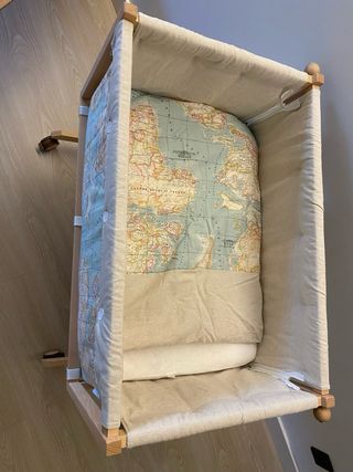 Minicuna colecho madera, con ruedas.