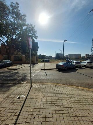 Local comercial en alquiler en La Malva-rosa en Valencia