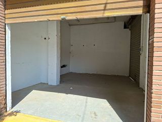 Local comercial en alquiler en La Malva-rosa en Valencia
