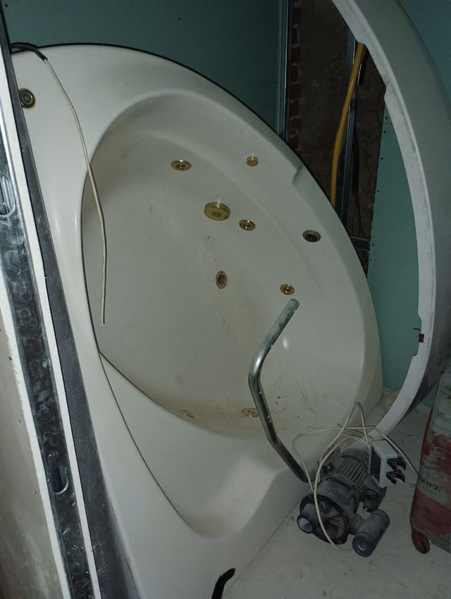 Bañera Hidromasaje Acrílico y Metal