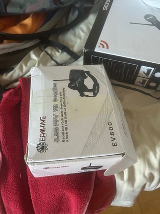 2 droni FPV smontati + accessori