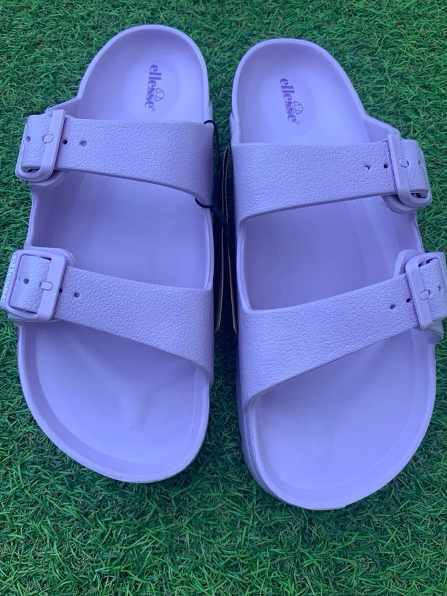 Sandalias moradas Ellesse