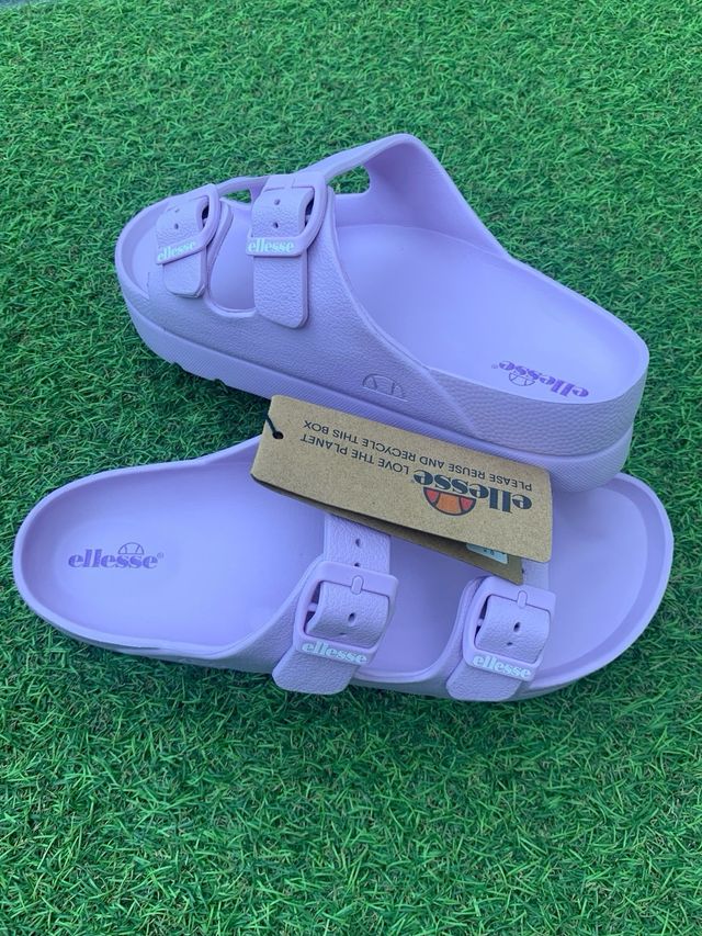 Sandalias moradas Ellesse
