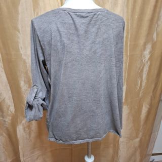 Camiseta oversize gris