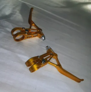 Manetas Freno de Ultraligeras AEST cnc 66g nuevas