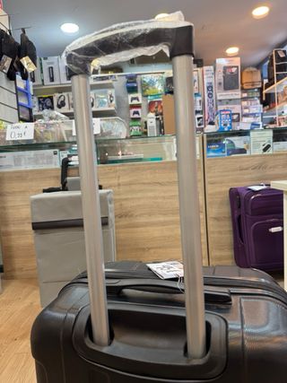 Maleta de viaje ligera negra. NUEVO