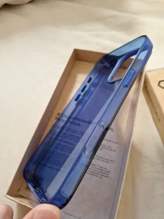 Funda RHINOSHIELD JellyTint iPhone 16 Pro Max