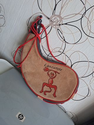 Bota de vino Lanzarote con diablo