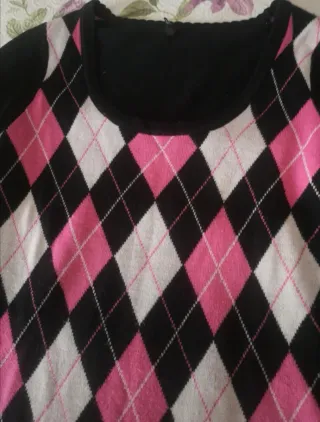 Jersey de punto argyle rosa y negro