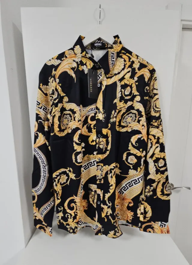 Camisa Versace Negra y Dorada