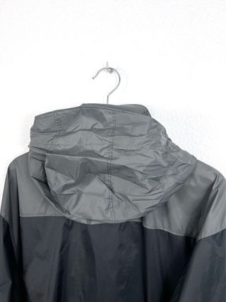 Chubasquero Columbia Oversize Cortavientos Retro