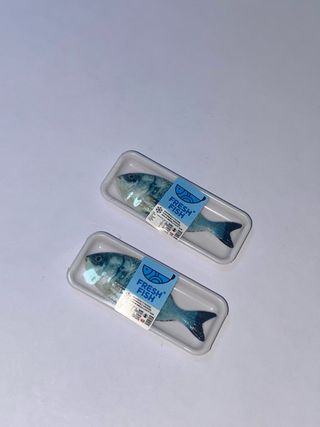 Miniaturas de berenjenas en bandeja