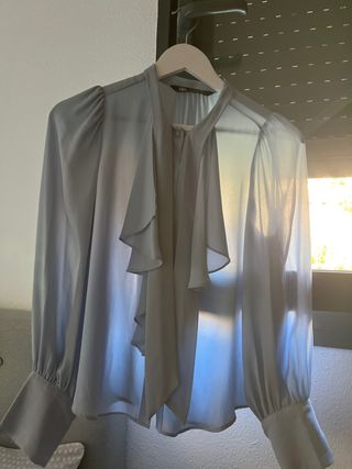 Camisa ZARA volante azul Talla XS