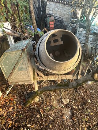 Hormigonera eléctrica 250L