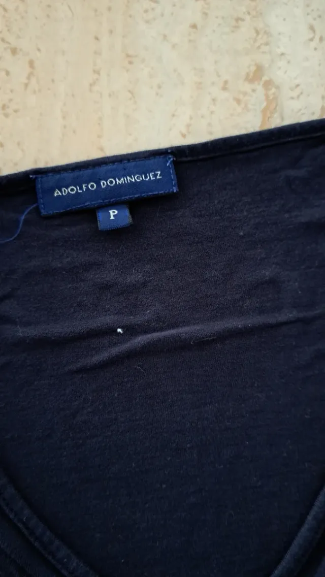 Camiseta azul.marino manga corta con aro