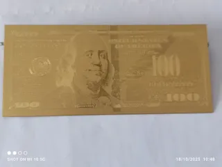 Riproduzione banconota 100 dollari dorata